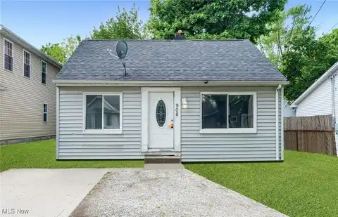 908 Hayes Avenue, Willoughby, OH 44094