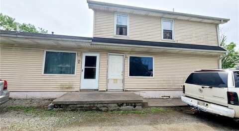 21 S Randolph Avenue, Girard, OH 44420
