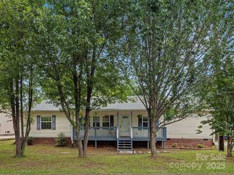 326 Justice Ridge Road, Candler, NC 28715