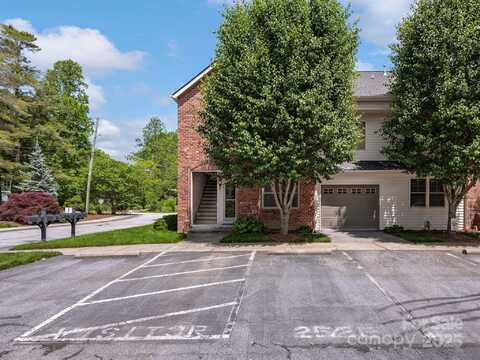 252 Wash Creek Drive, Hendersonville, NC 28739