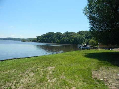 846 South Lakeshore Drive, Ludington, MI 49431