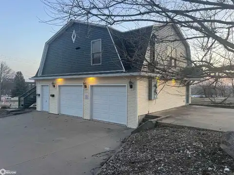 215 N Jefferson Street, Ottumwa, IA 52501