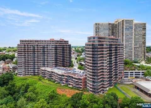100 Carlyle Drive 11L-N, Cliffside Park, NJ 07010