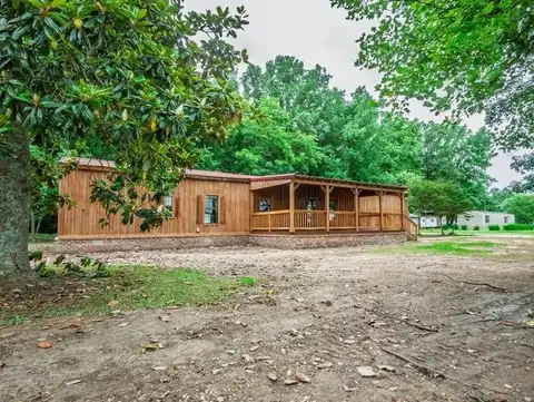 10064 Dummy Line Road, Batesville, MS 38606