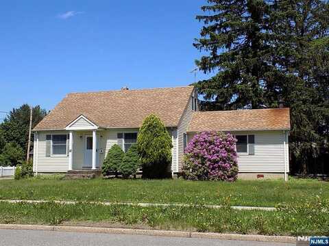 44 Jacksonville Road, Pequannock, NJ 07444