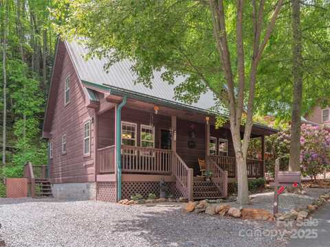 41 Trapper Lane, Waynesville, NC 28785