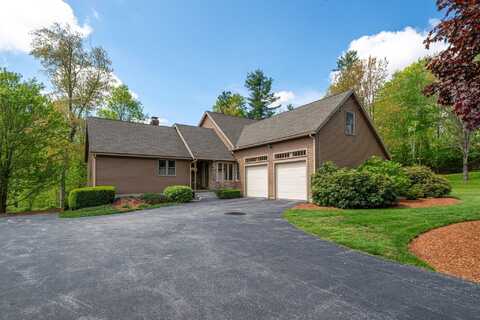 25 Golden Gate Drive, Hooksett, NH 03106