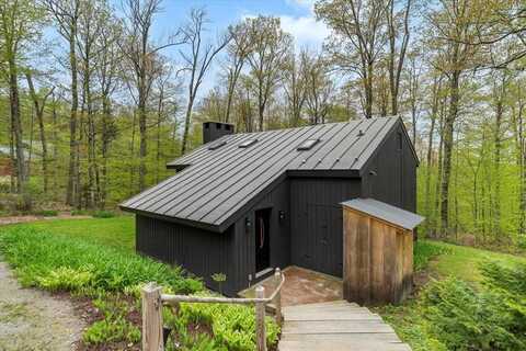 6 Roundtree Road, Winhall, VT 05340