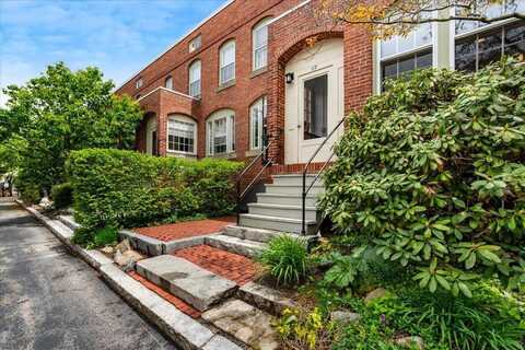 67 Kidder Street, Manchester, NH 03101