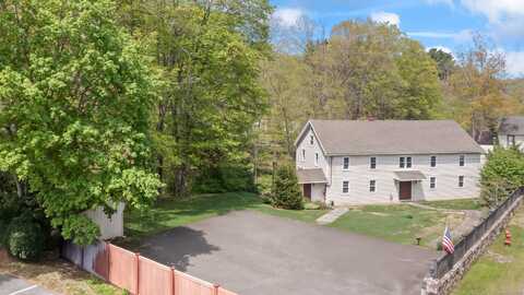 11 Glen Road, Newtown, CT 06482