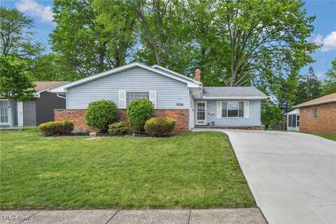 3226 Woodlawn Drive, Parma, OH 44134