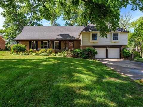 1811 Wayland Court, Bartlesville, OK 74006