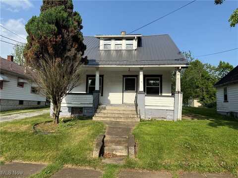 210 Perry Street, Struthers, OH 44471