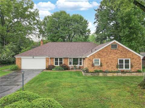 891 Sovereign Road, Akron, OH 44303