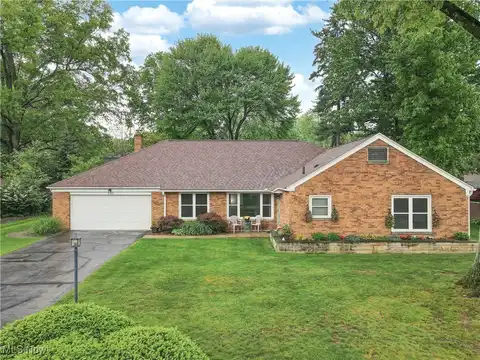 891 Sovereign Road, Akron, OH 44303