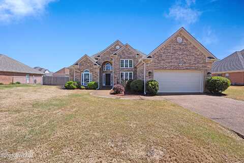 136 Walnut Trace Drive, Jackson, TN 38305