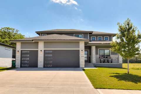 2113 NE Heritage Drive, Grimes, IA 50111