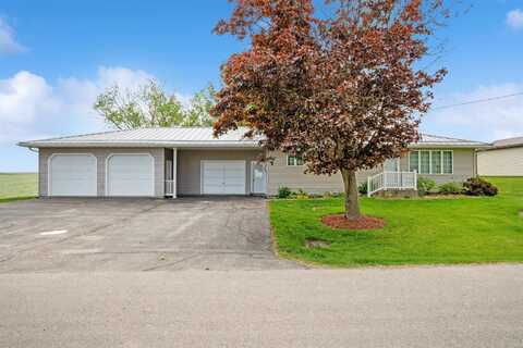 986 Sunshine, Holy Cross, IA 52053