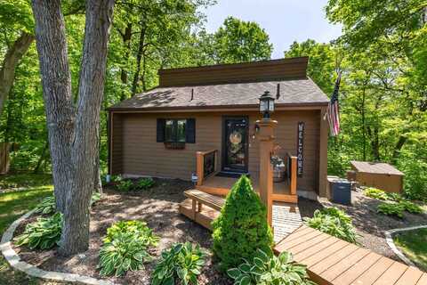 4 Colony, Galena, IL 61036