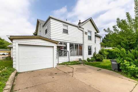 306 Kaufmann, Dubuque, IA 52001