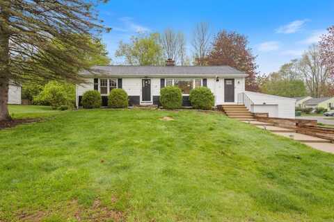 4 Thomas Street, Rochester, NH 03867