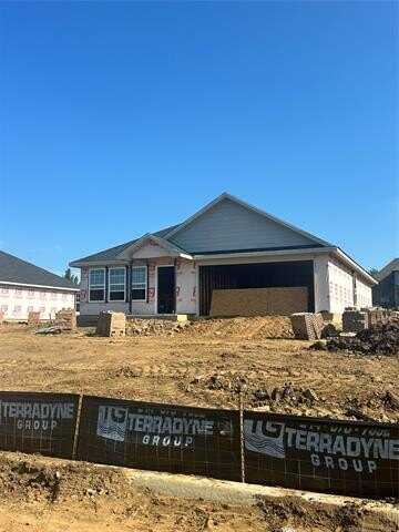 3332 Little John, Durant, OK 74701