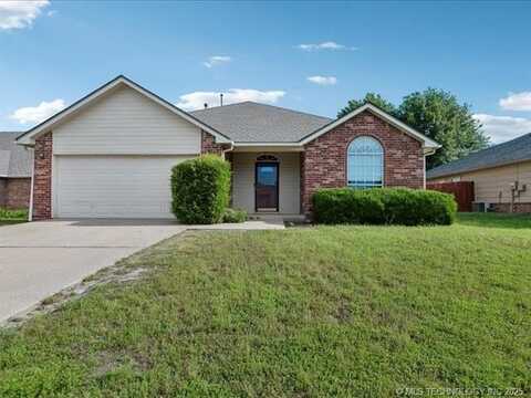 1021 W 117th Street S, Jenks, OK 74037