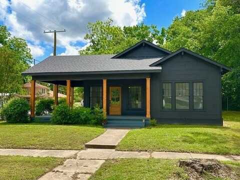 516 N Johnson Street, Mineola, TX 75773