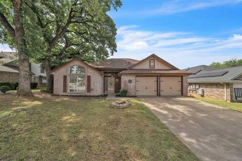 2802 Glen Ridge Drive, Arlington, TX 76016
