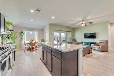 6128 Blacksmith Avenue, Fort Worth, TX 76179
