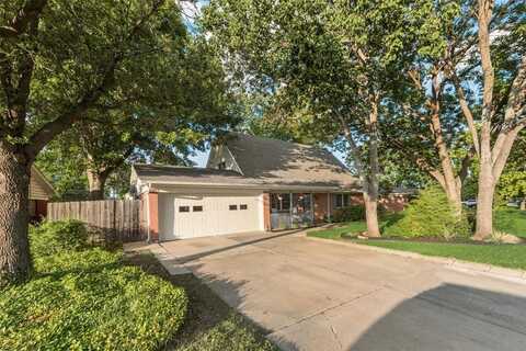 105 SE Harris Street, Burleson, TX 76028