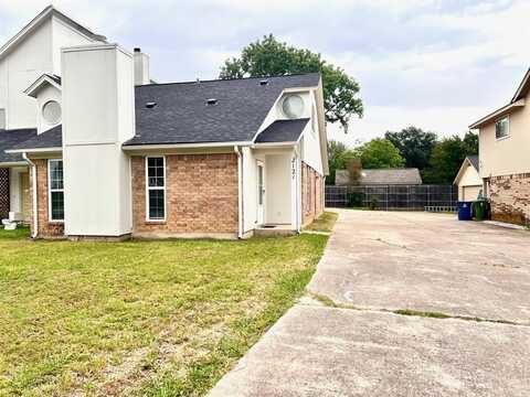 2121 Stone Moss Lane, Grapevine, TX 76051
