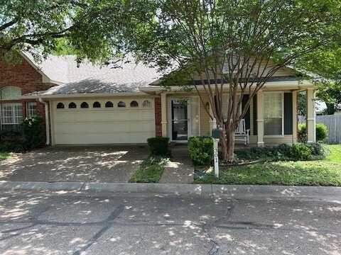 301 Village Circle, Waco, TX 76710