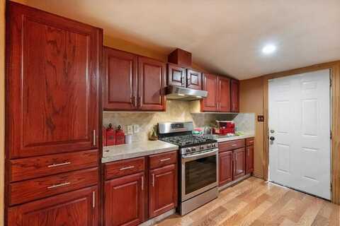 1017 S Newark Avenue, Fort Worth, TX 76105