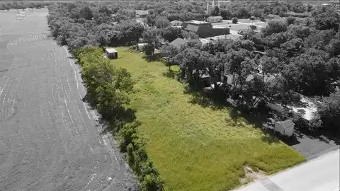 404 N Alton Street, Kaufman, TX 75142