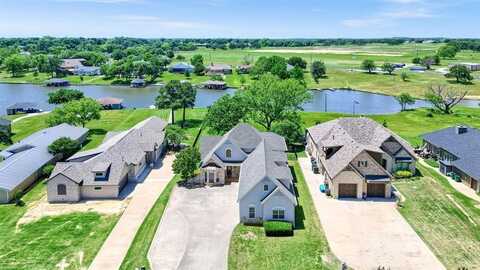 615 Kiowa Drive W, Lake Kiowa, TX 76240