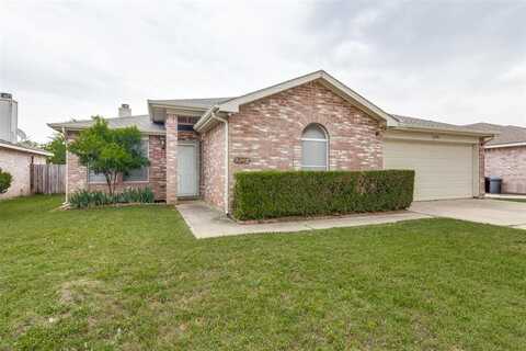 4258 Estes Park Circle, Haltom City, TX 76137