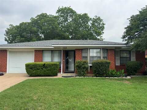 1213 Travis st, Garland, TX 75040