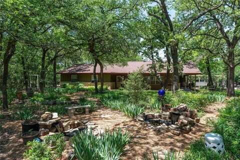 226 Highland Drive, Decatur, TX 76234
