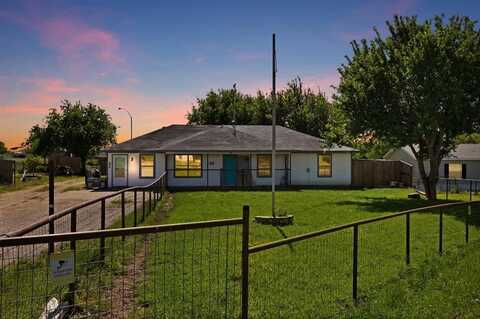 6113 Hawk Court, Joshua, TX 76058
