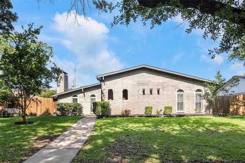 5003 Green Oaks Drive, Plano, TX 75023