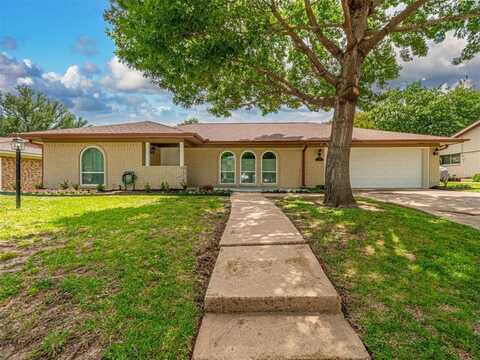 4029 Aragon Drive, Fort Worth, TX 76133