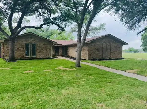 2000 Stacey Court, Arlington, TX 76013