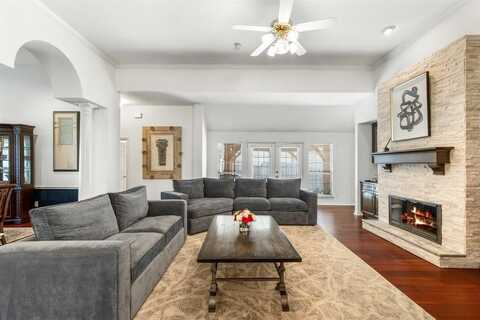 1708 Greenway Drive, Plano, TX 75075