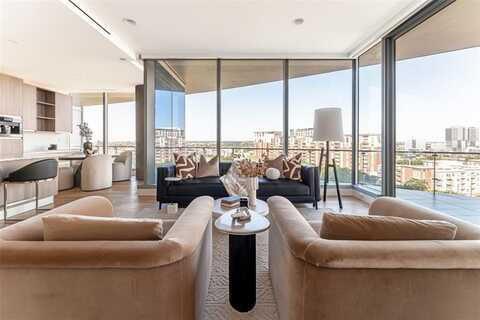 3130 N Harwood Street, Dallas, TX 75201