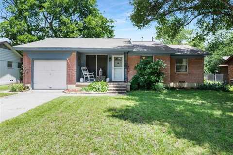 913 Laguna Drive, Denton, TX 76209