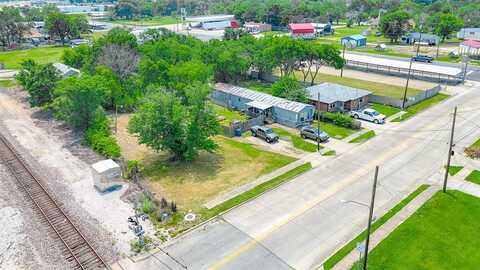 515 E 13th Avenue, Corsicana, TX 75110