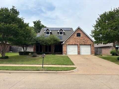 562 Mercer Street, Grand Prairie, TX 75052