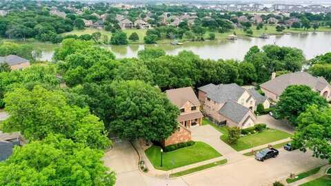 4402 Running Brook Drive, Rowlett, TX 75088