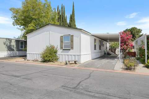3550 Duke Avenue N, Fresno, CA 93727